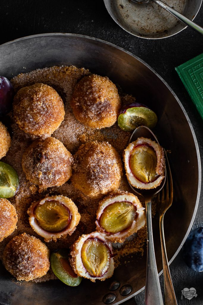 Canederli com ameixas - receita do Alto Adige