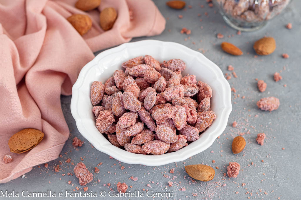 Amêndoas aterradas ao alchermes receita abruzzese