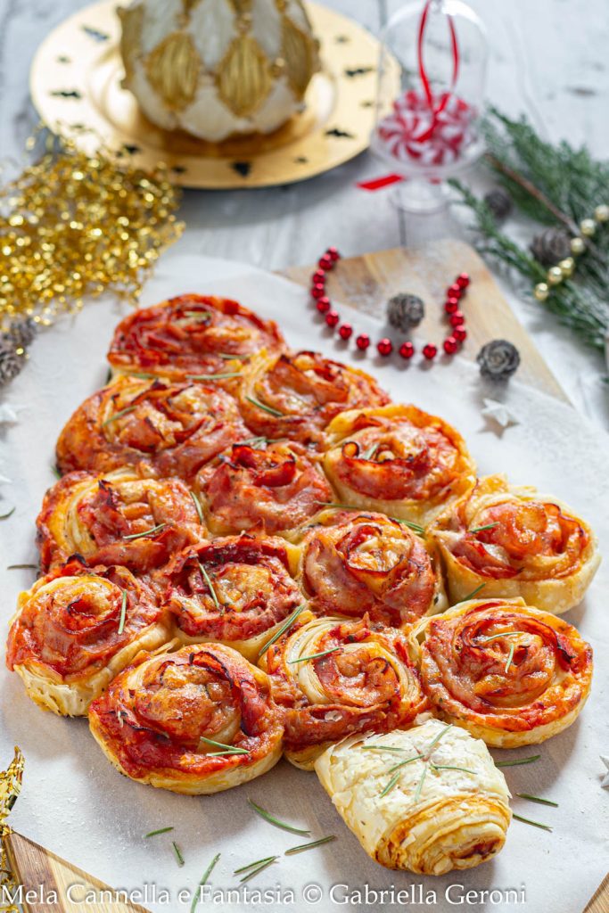 árvore de natal com massa folhada