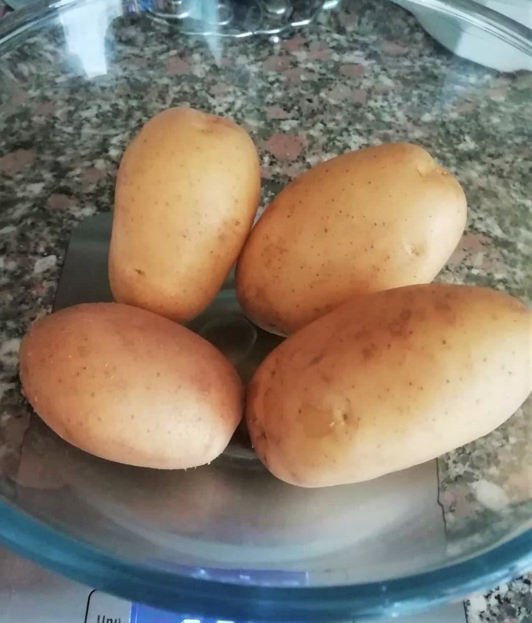 AS BATATAS COZIDAS no micro-ondas