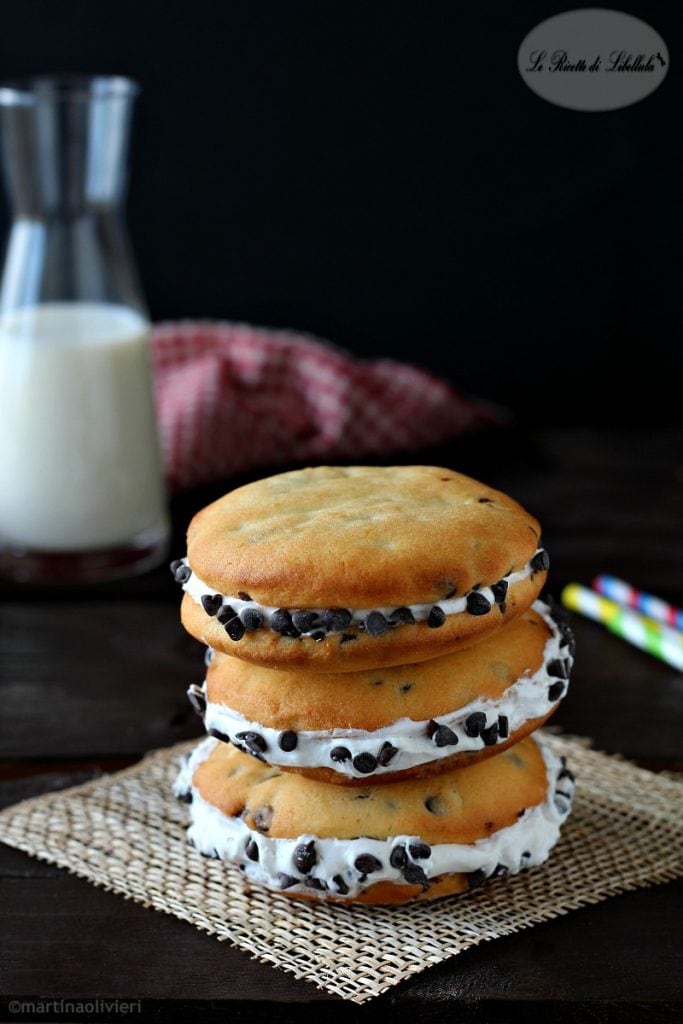 Biscoito de sorvete com gotas de chocolate