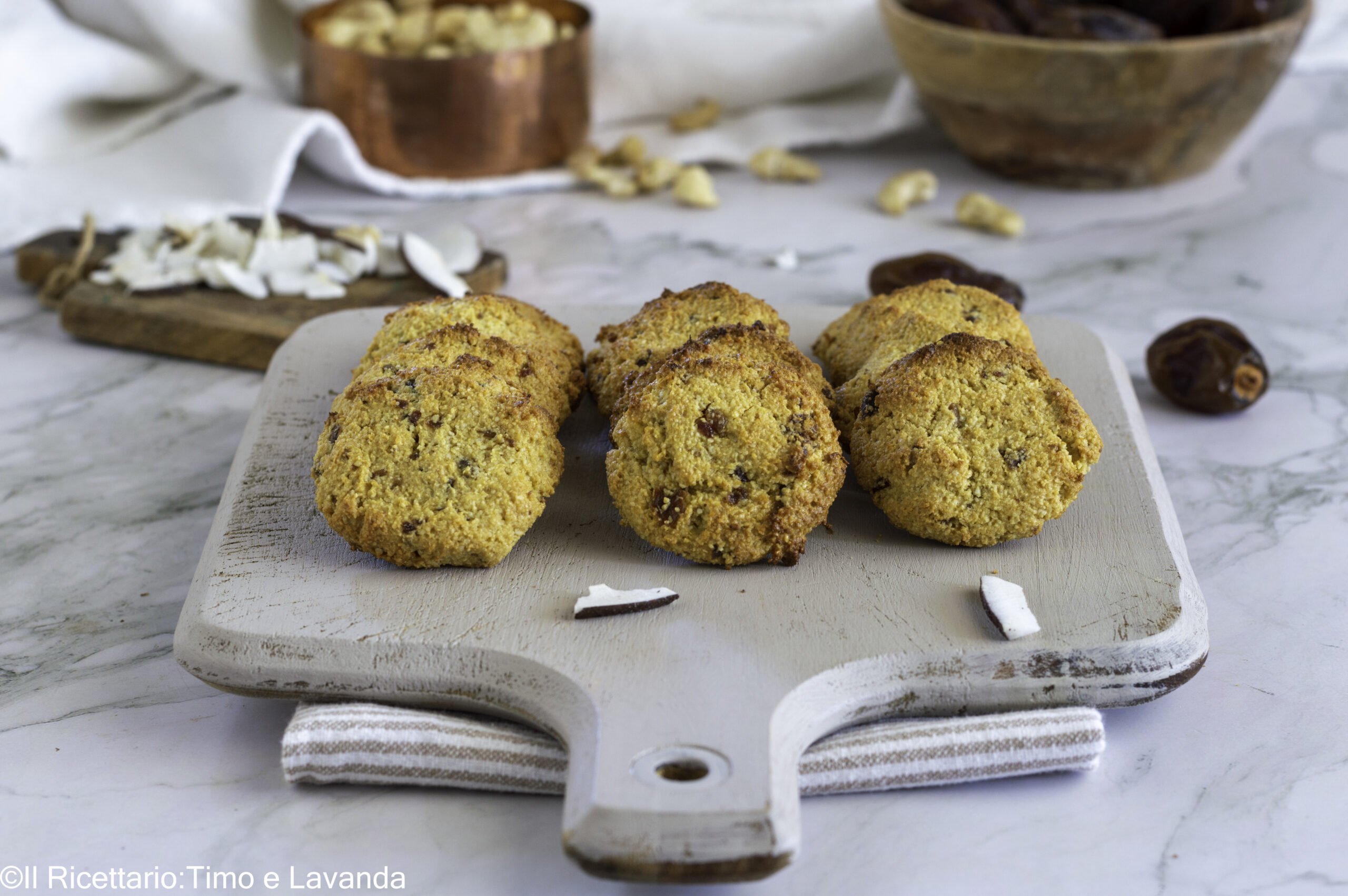 Biscoitos de coco e castanha de caju