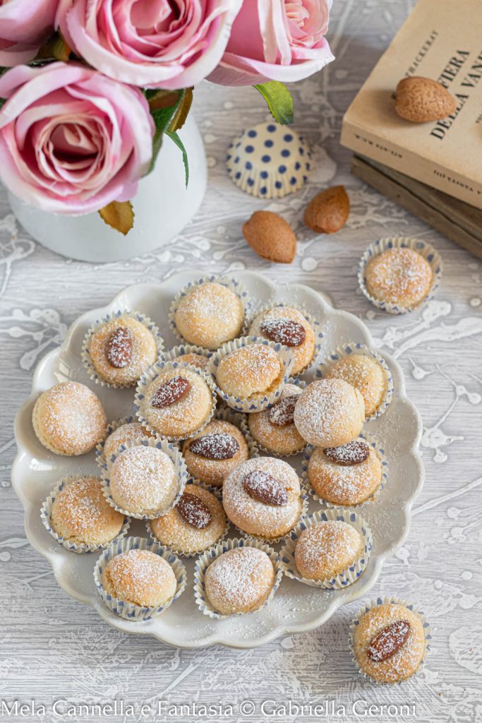 biscoitos de amêndoa
