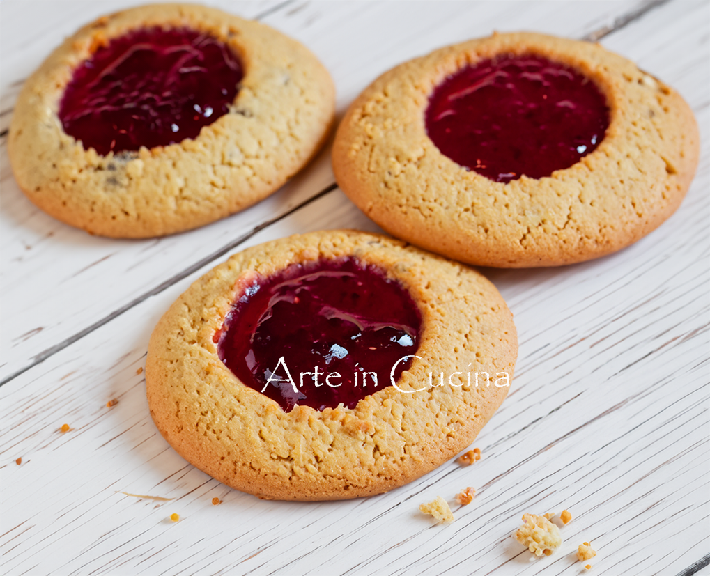 Biscoitos com geleia