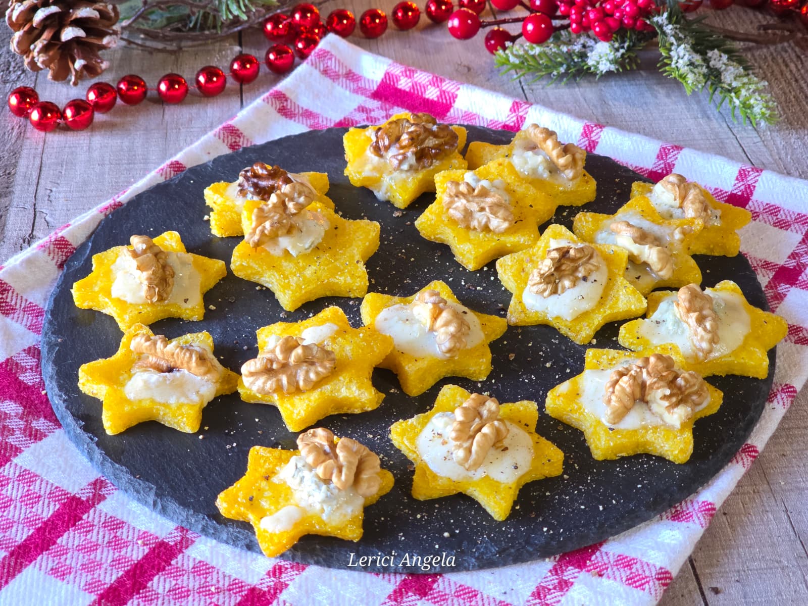 Estrelas de polenta com gorgonzola e mascarpone