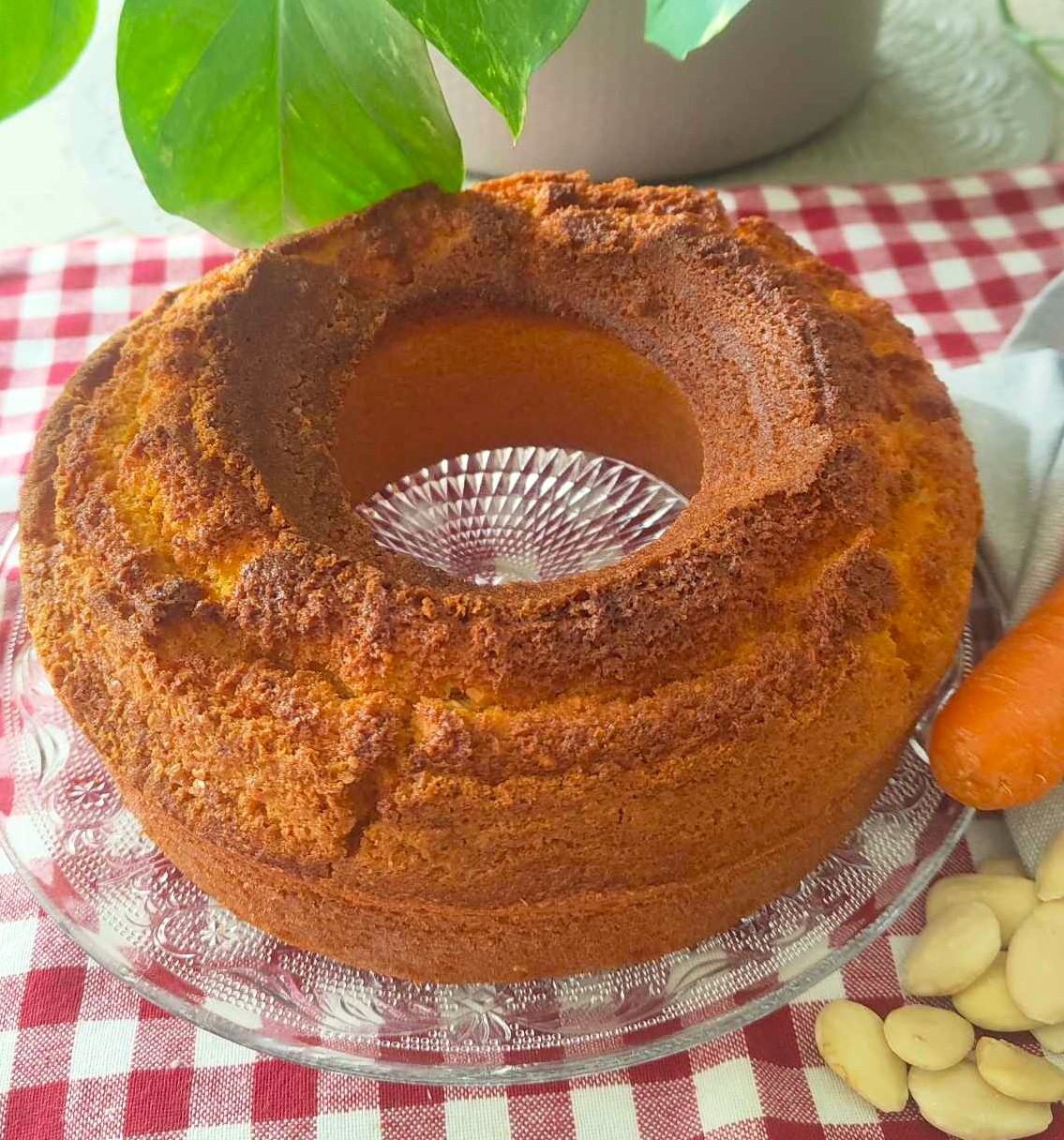 BOLO DE CENOURA, AMÊNDOAS E LARANJA na fritadeira elétrica