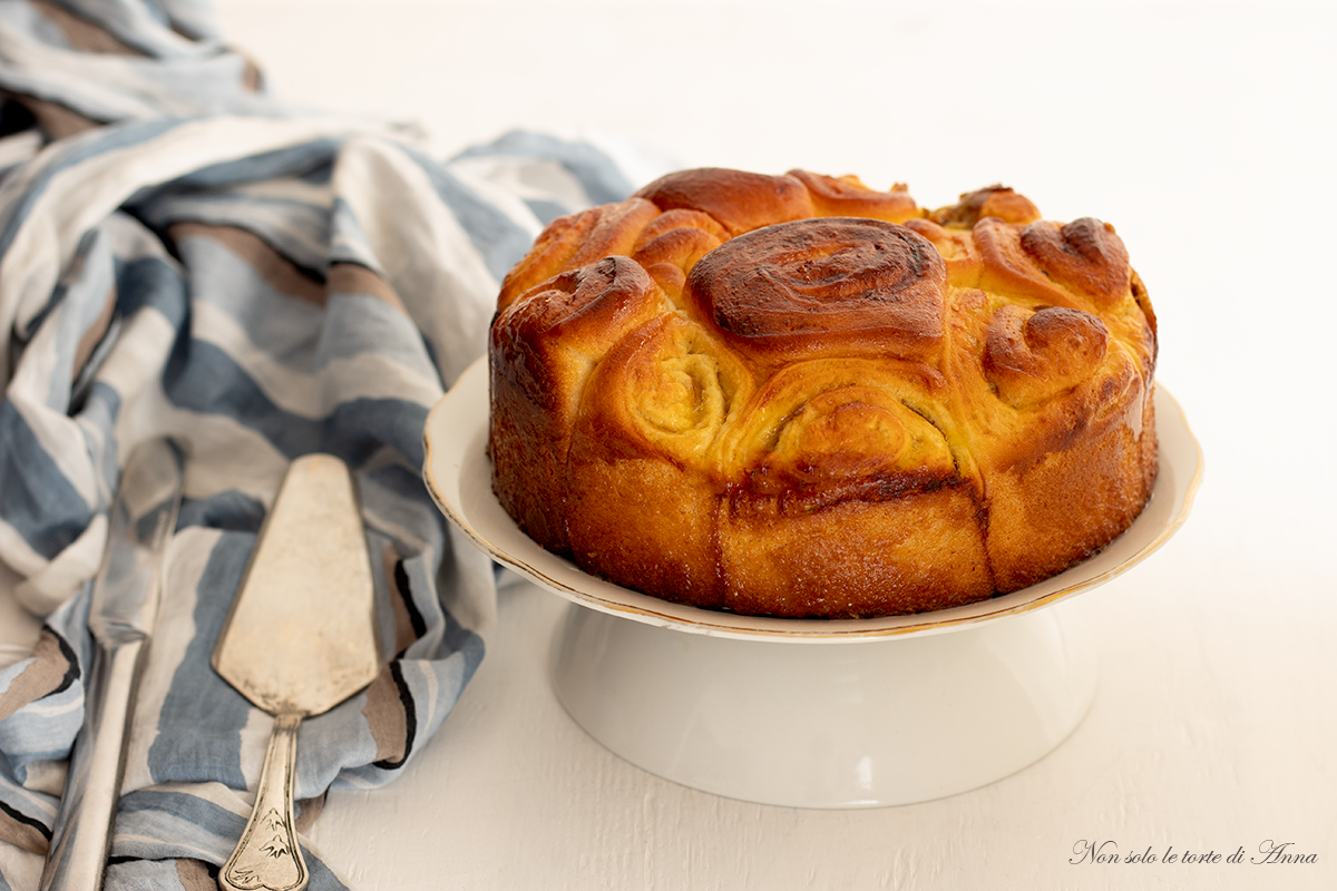 Bolo de Rosas de massa brioche