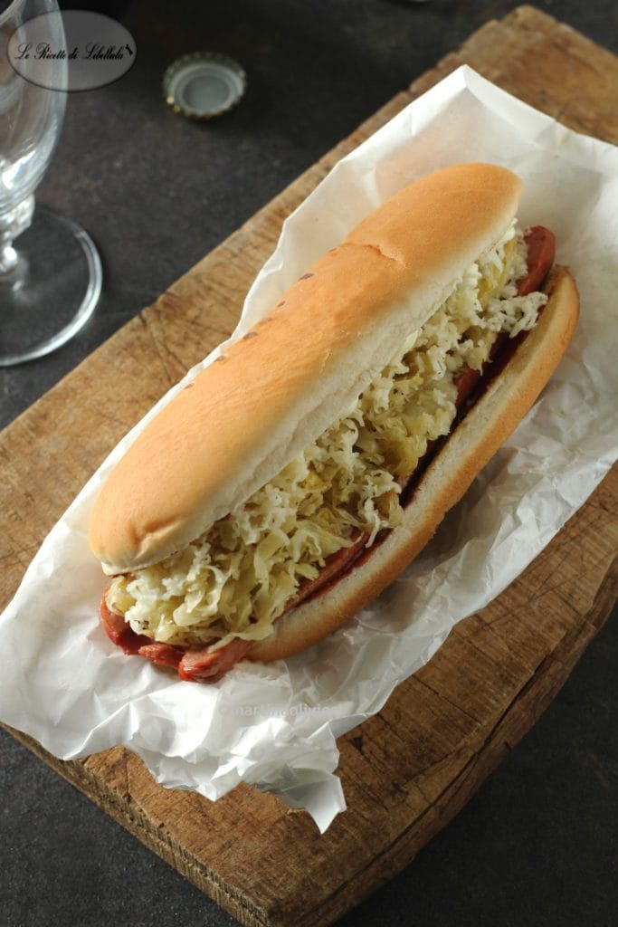 Cachorro-quente com chucrute