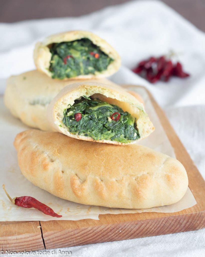 Calzones com acelga assados