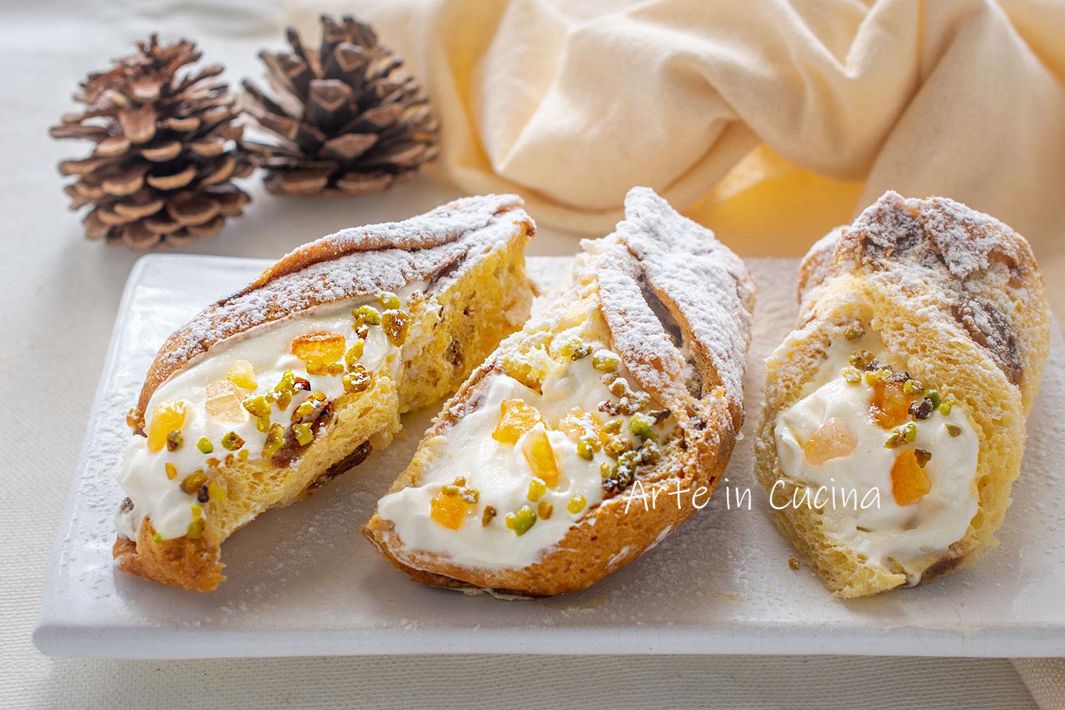 Cannoli de panetone com diplomata