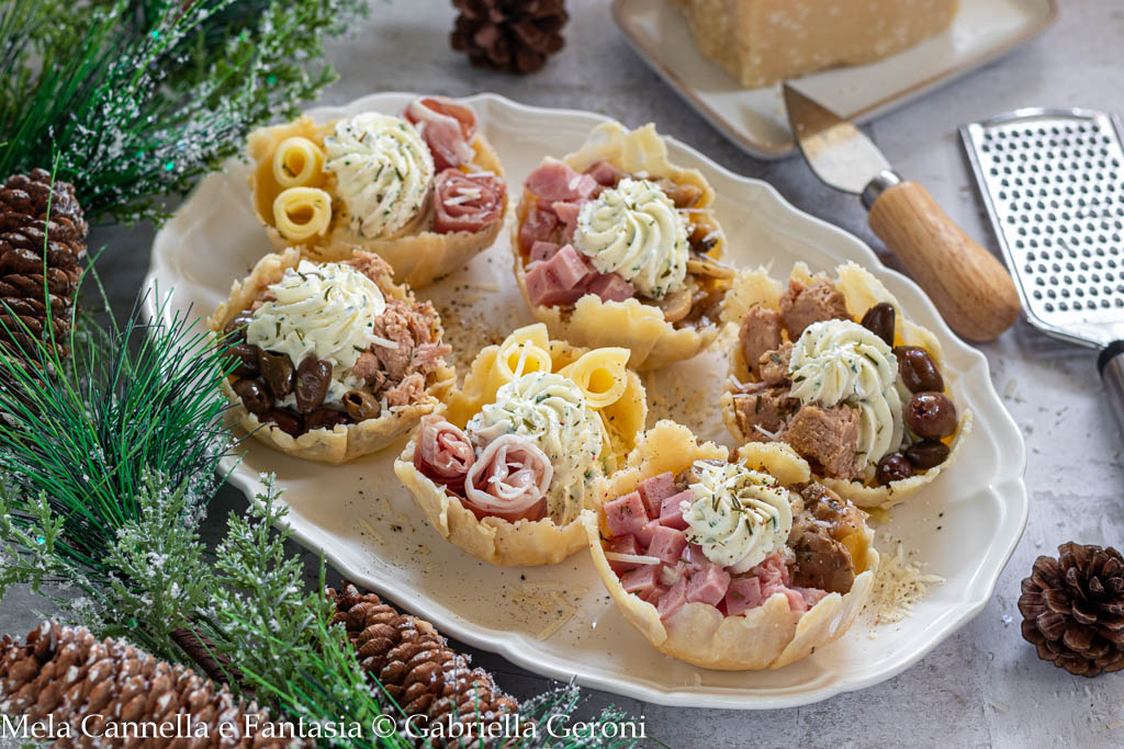 Cestinhas de parmesão, aperitivo fácil e impressionante