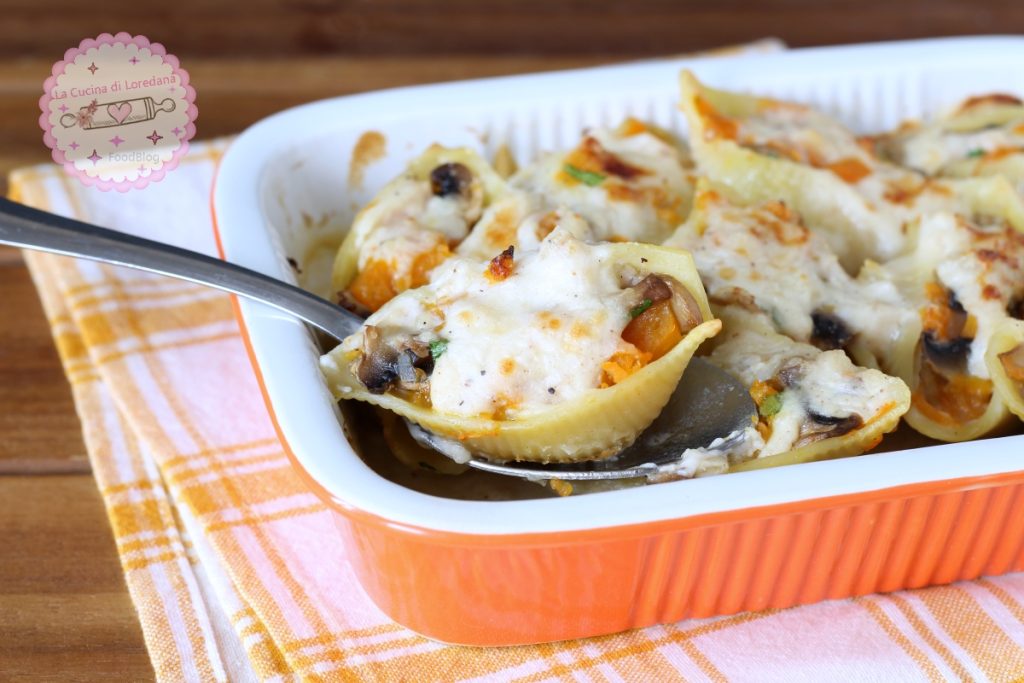 conchiglioni com abóbora e cogumelos