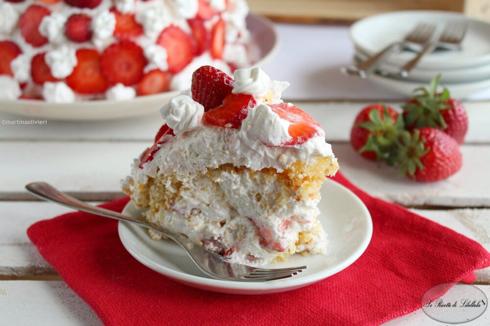 Cúpula de morangos e creme