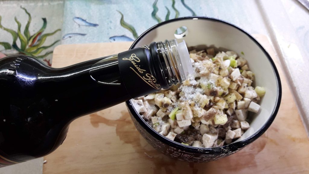 Salada de cogumelos champignon e abobrinha