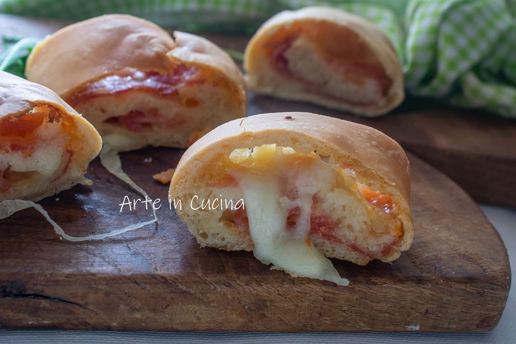 Enroladinhos de speck e provolone