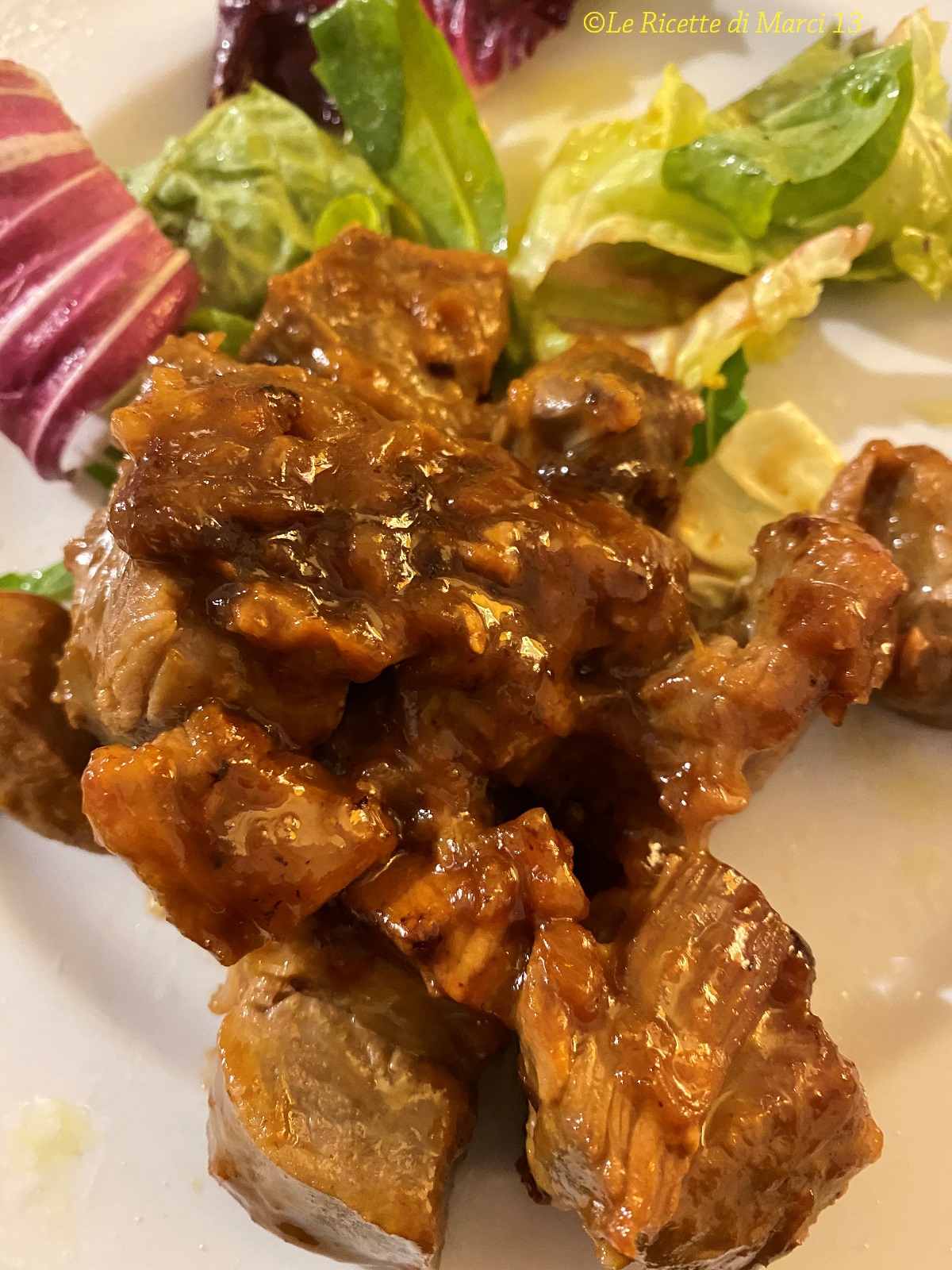 Ensopado de peru e cebolas light. Receita fácil