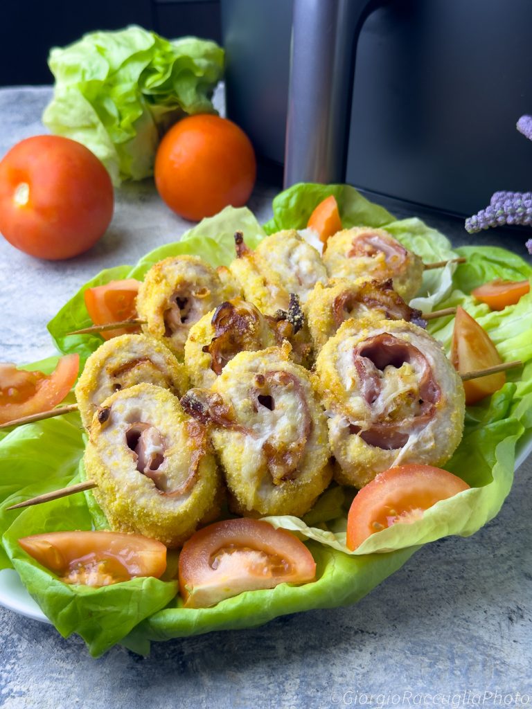 espetinhos de rolinhos de frango