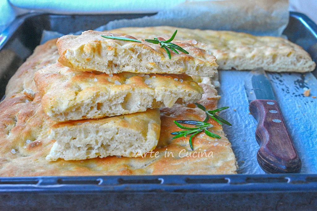 Focaccia romana pizza bianca feita em casa