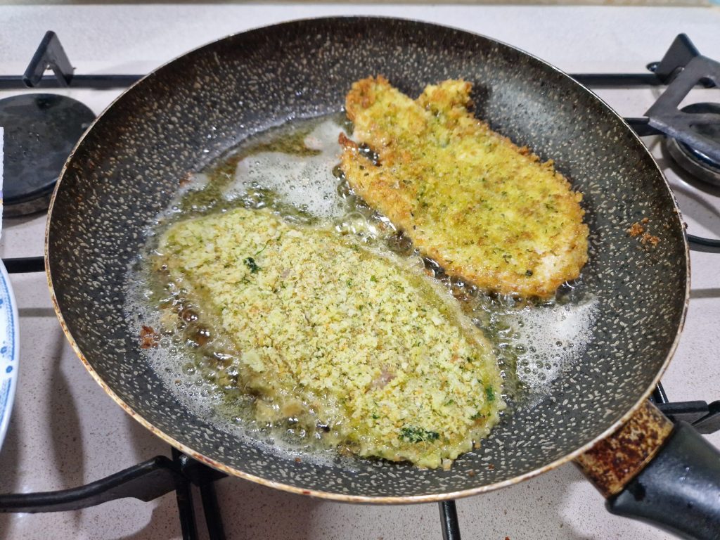 Filé de frango à milanesa com tripla crosta