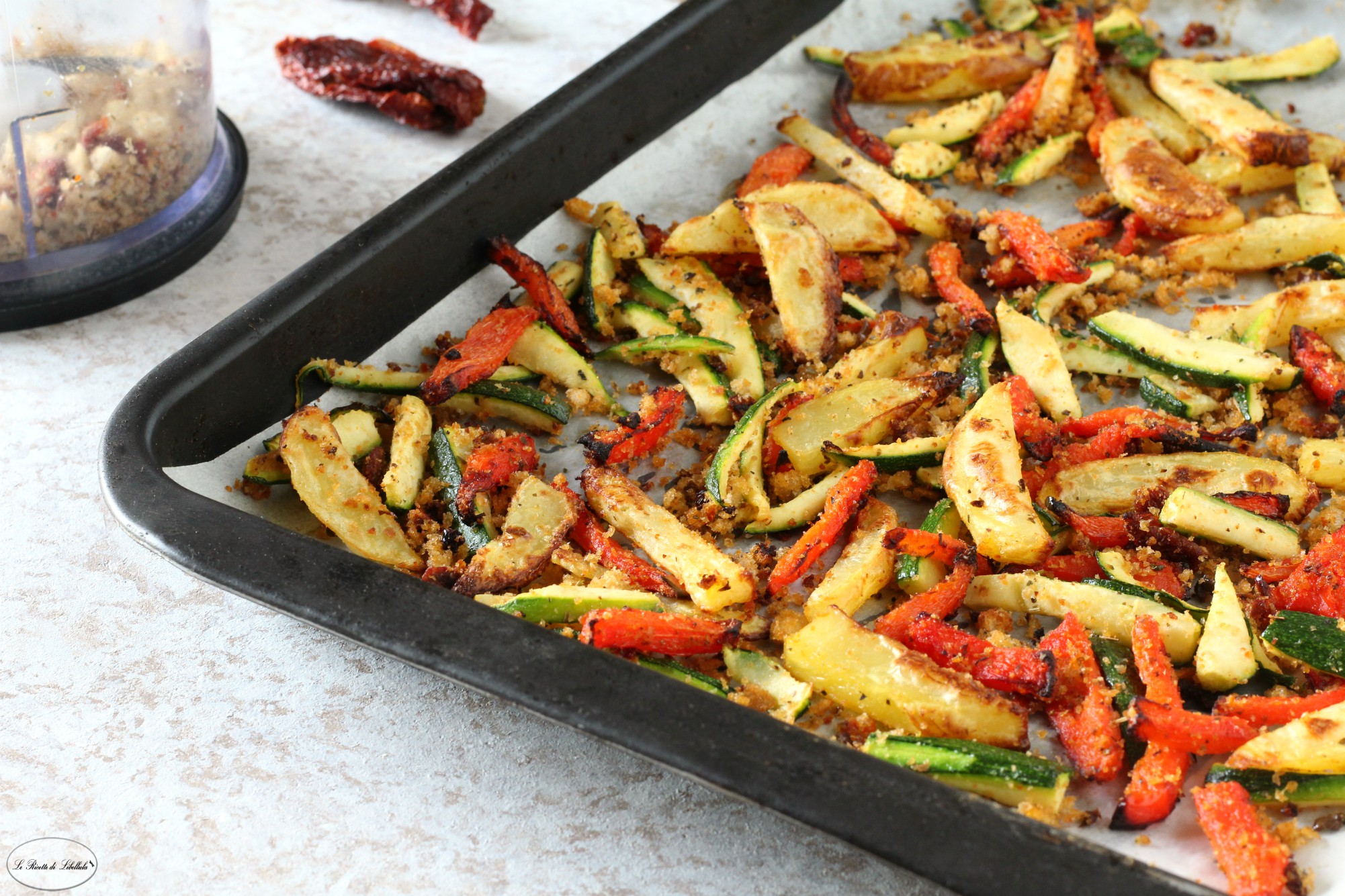 Legumes e batatas crocantes ao forno