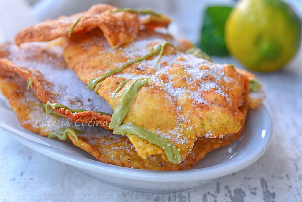 Maravilhas de pistache folhas fritas rápidas doces de carnaval