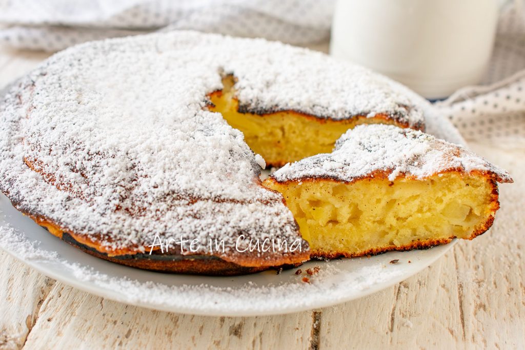 Omelete de maçã e canela na frigideira