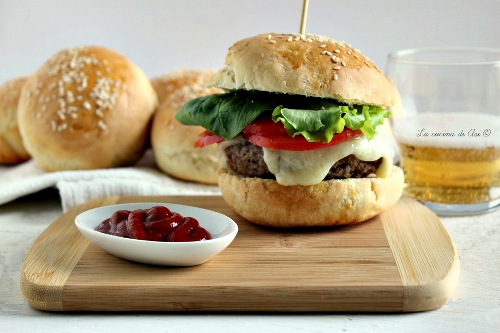 pães para hambúrguer-burger buns