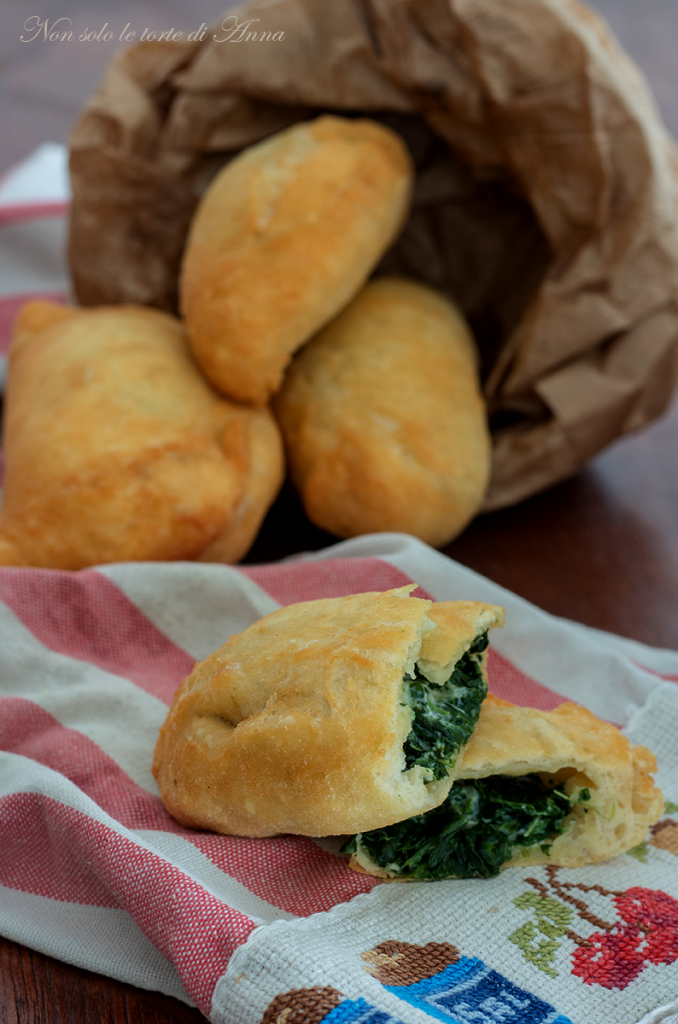 panzerotti espinafre e ricotta