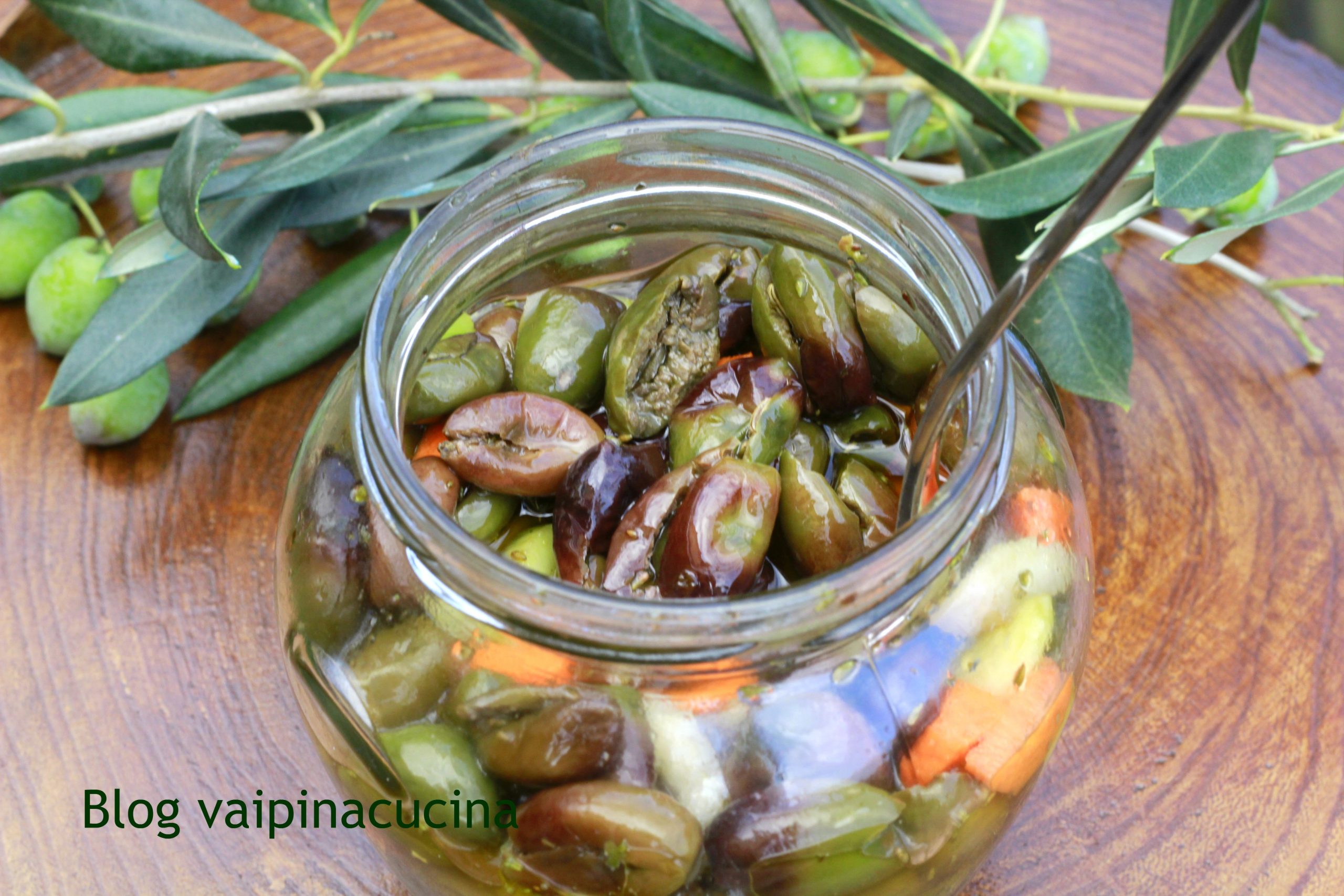 Azeitonas esmagadas à siciliana