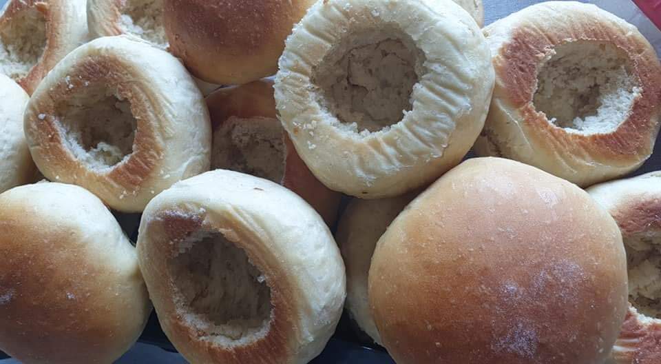 Os pêssegos doces da confeitaria Messinese