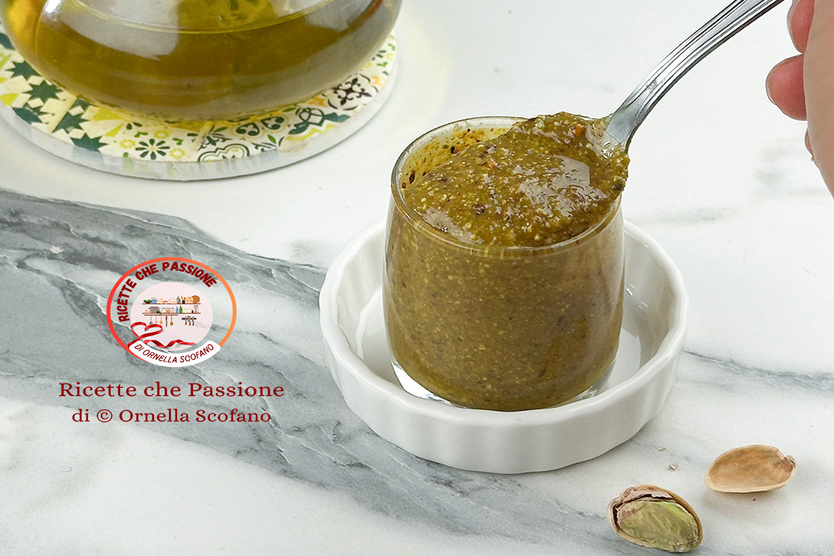 Pesto de pistache rápido feito em casa perfeito para festas