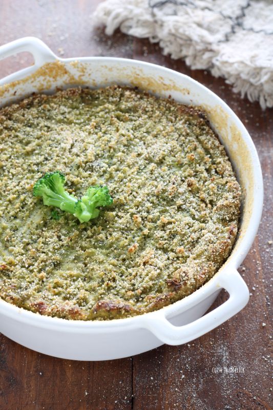 empadão de brócolis e molho bechamel