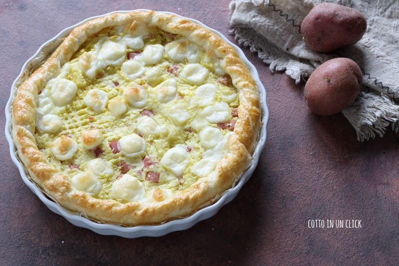 Torta salgada de batata, presunto e queijo