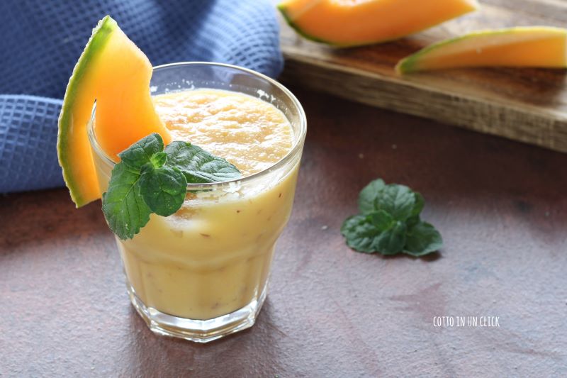 vitamina de melão e pêssego