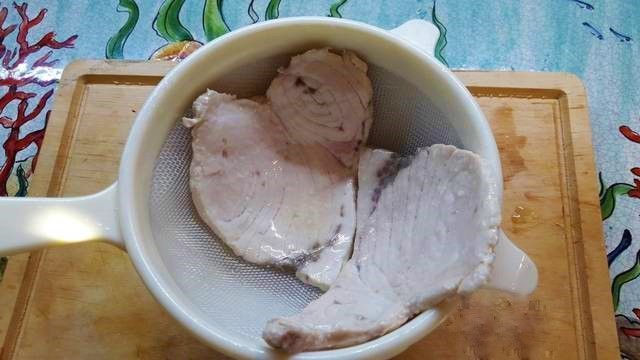 Tortinha de berinjela e peixe-espada ao forno