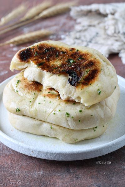 pincele a superfície com azeite de oliva extra virgem e salsa picada e sirva