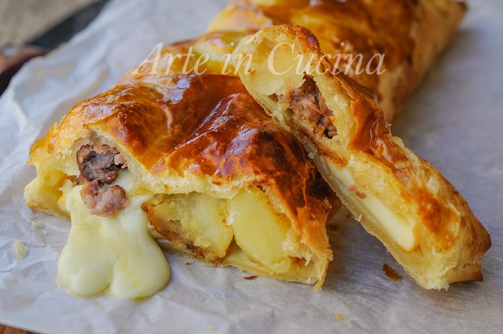 Rústico com batatas e salsicha em massa folhada vickyart arte na cozinha