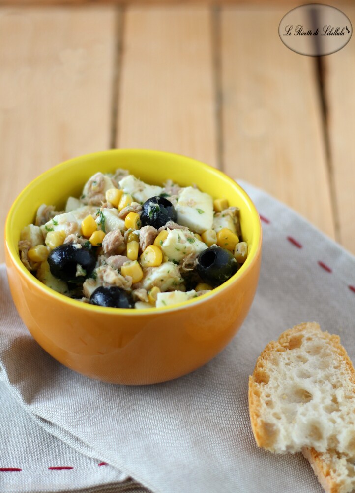 Salada de atum, muçarela e milho