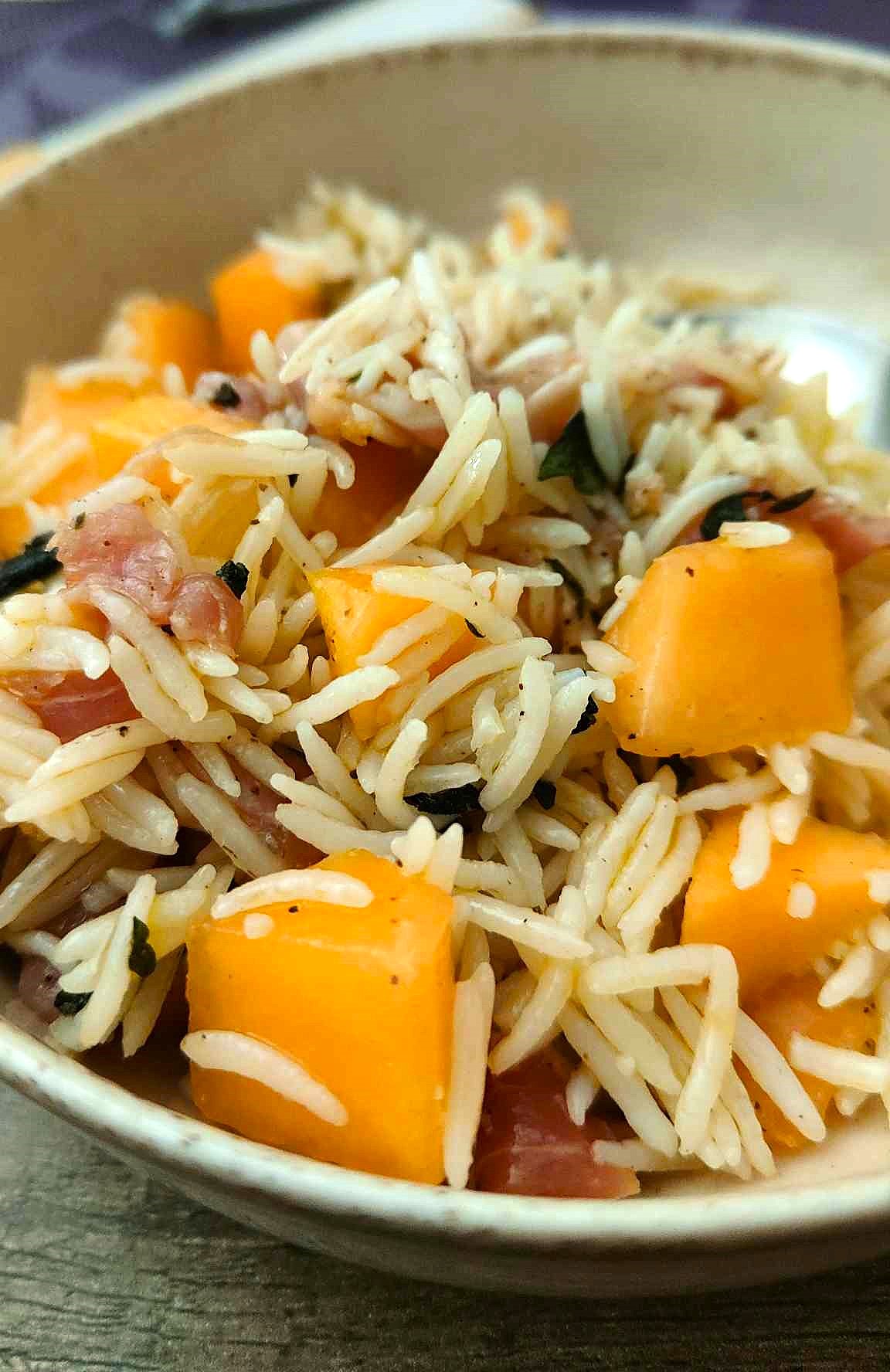 SALADA DE ARROZ COM MELÃO E PRESUNTO