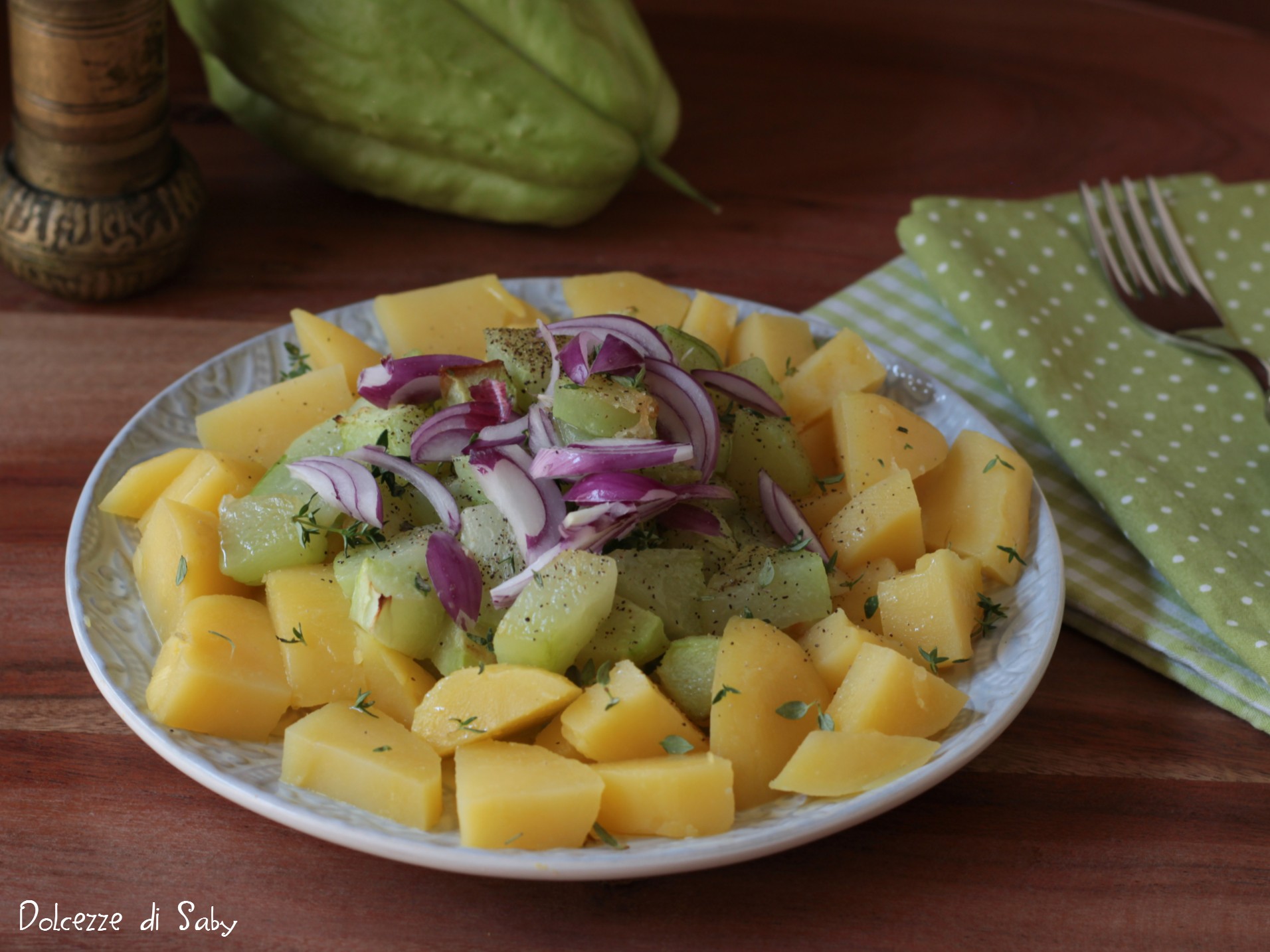 Salada de chuchu e batatas