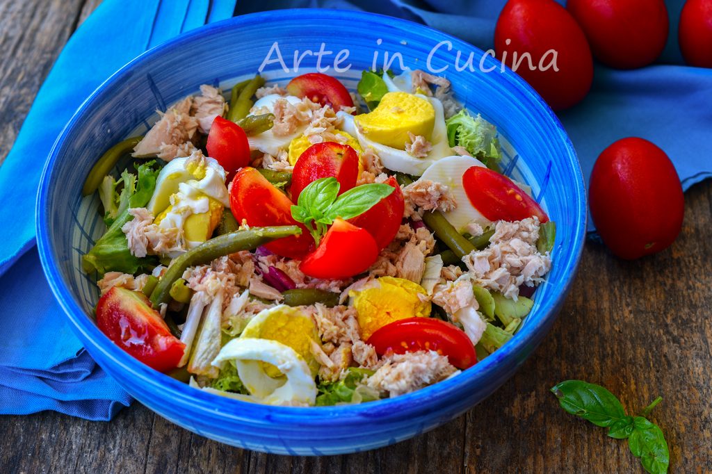Salada de vagem e ovos com atum acompanhamento