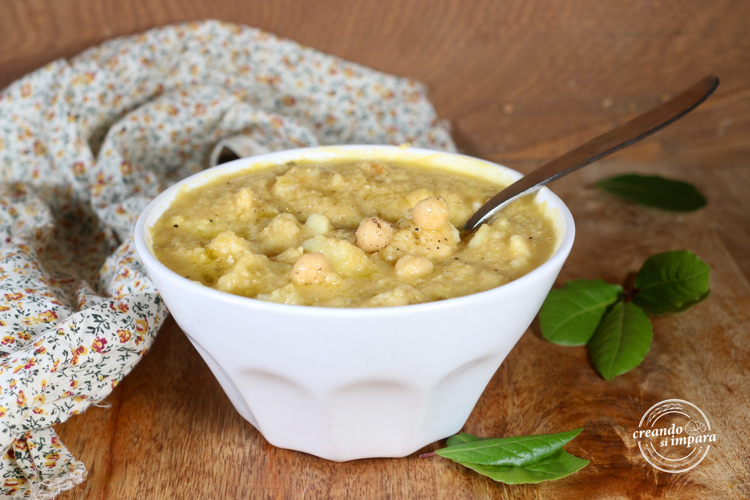 Sopa de grão-de-bico e batata