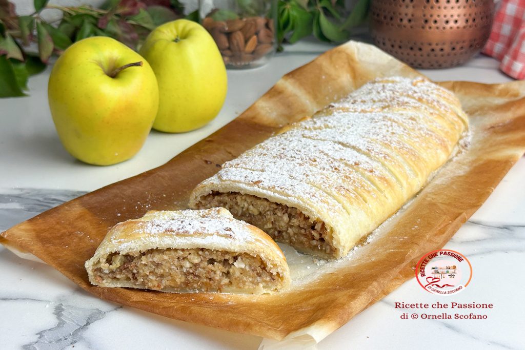 Receita de Strudel de massa folhada com maçãs e amêndoas