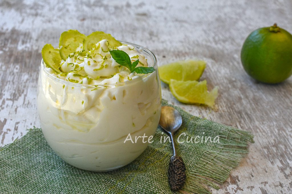 Taça de limão doce de colher rápido