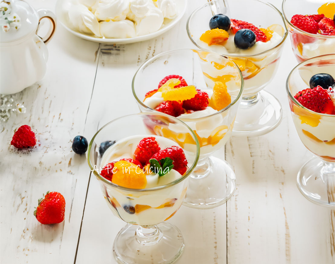 Tacinhas de frutas e mascarpone
