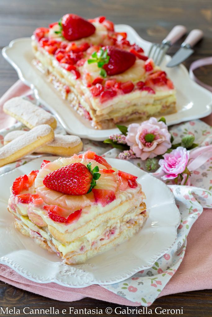 tijolo de biscoitos champanhe com morangos