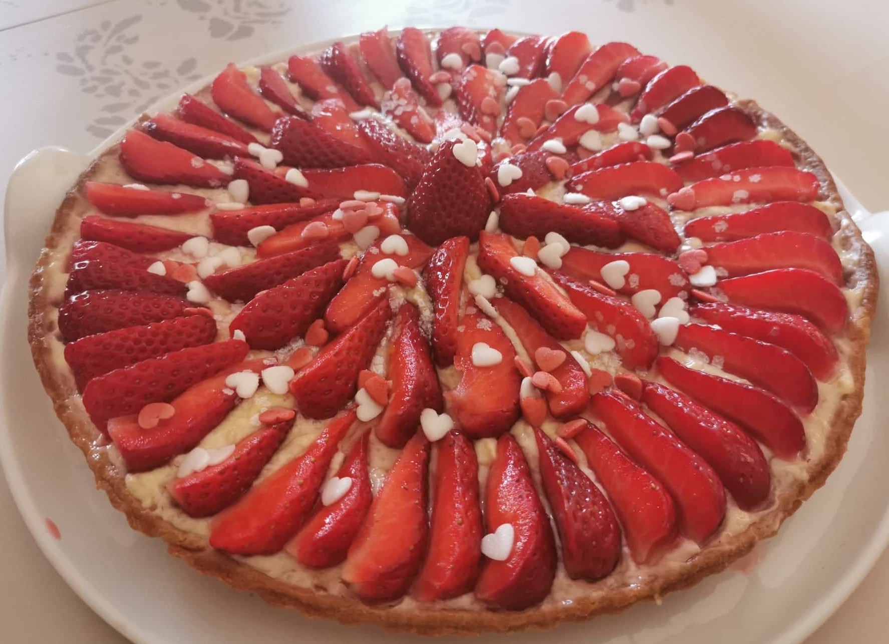 TORTA DE MORANGO com creme de confeiteiro