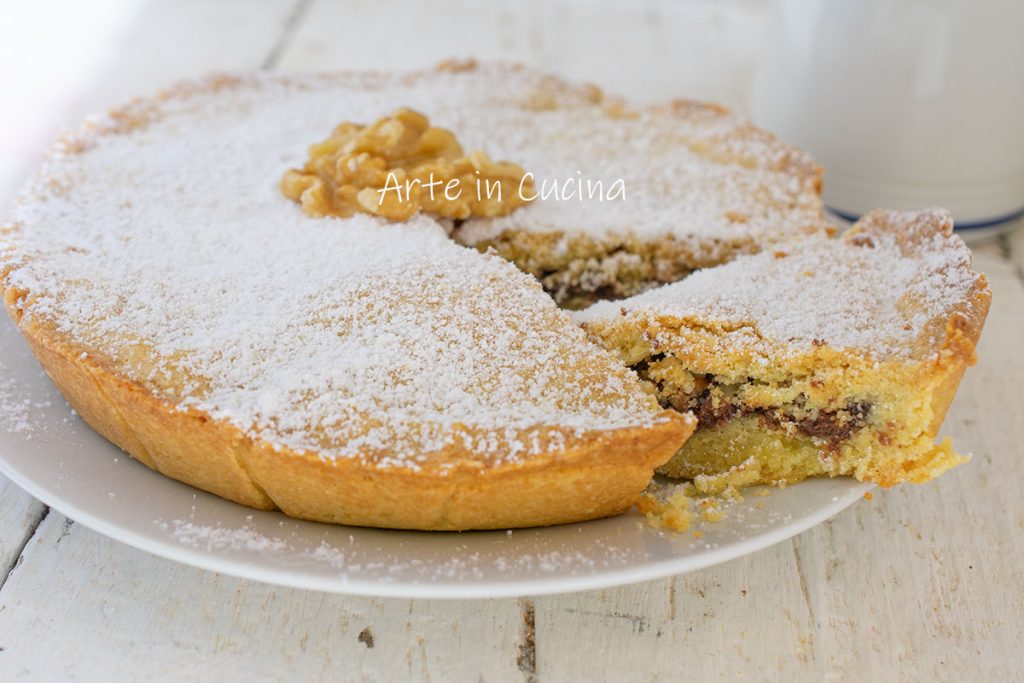 Torta de massa podre com nozes e Nutella