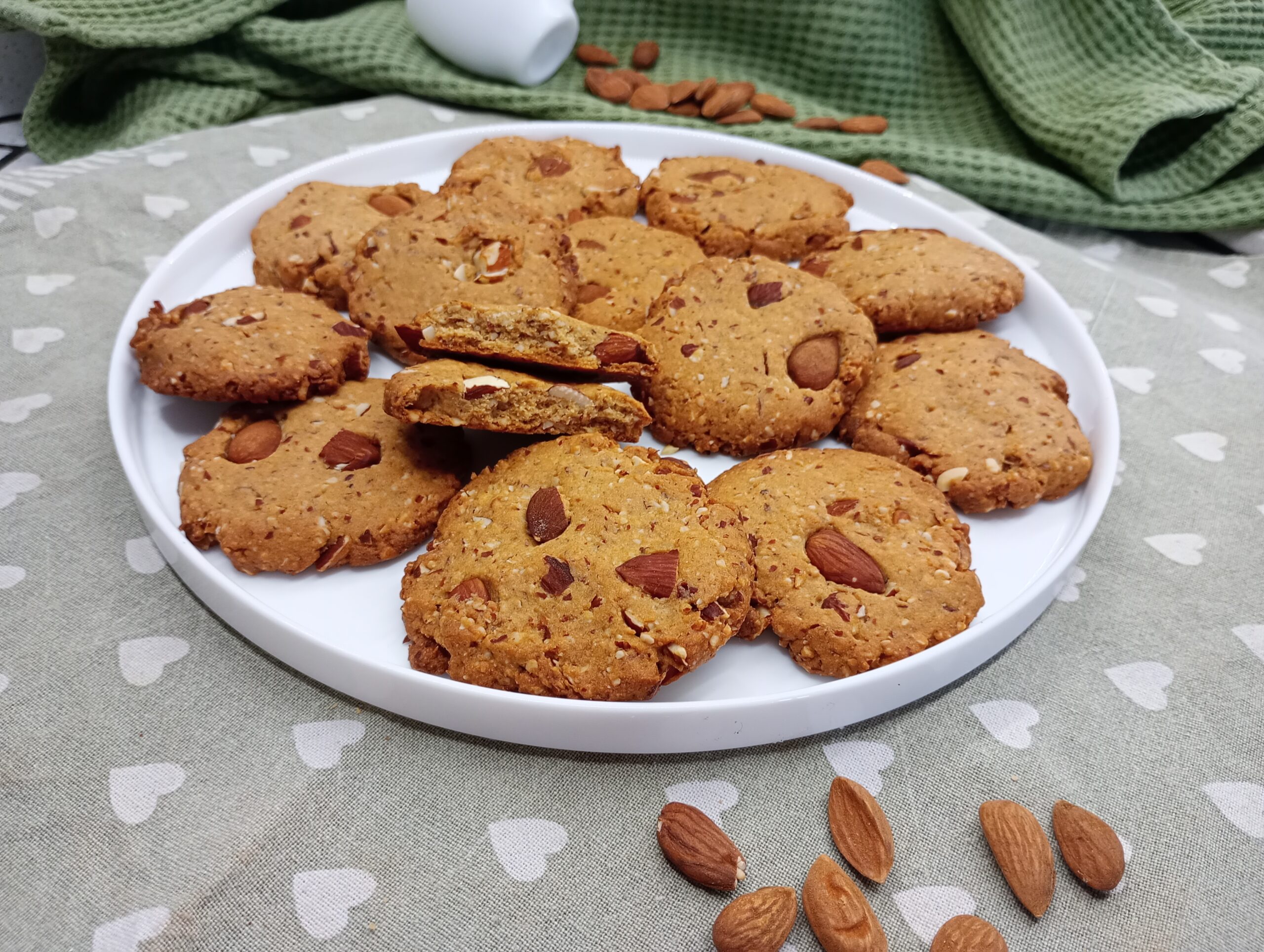 Biscoitos crocantes de amêndoas