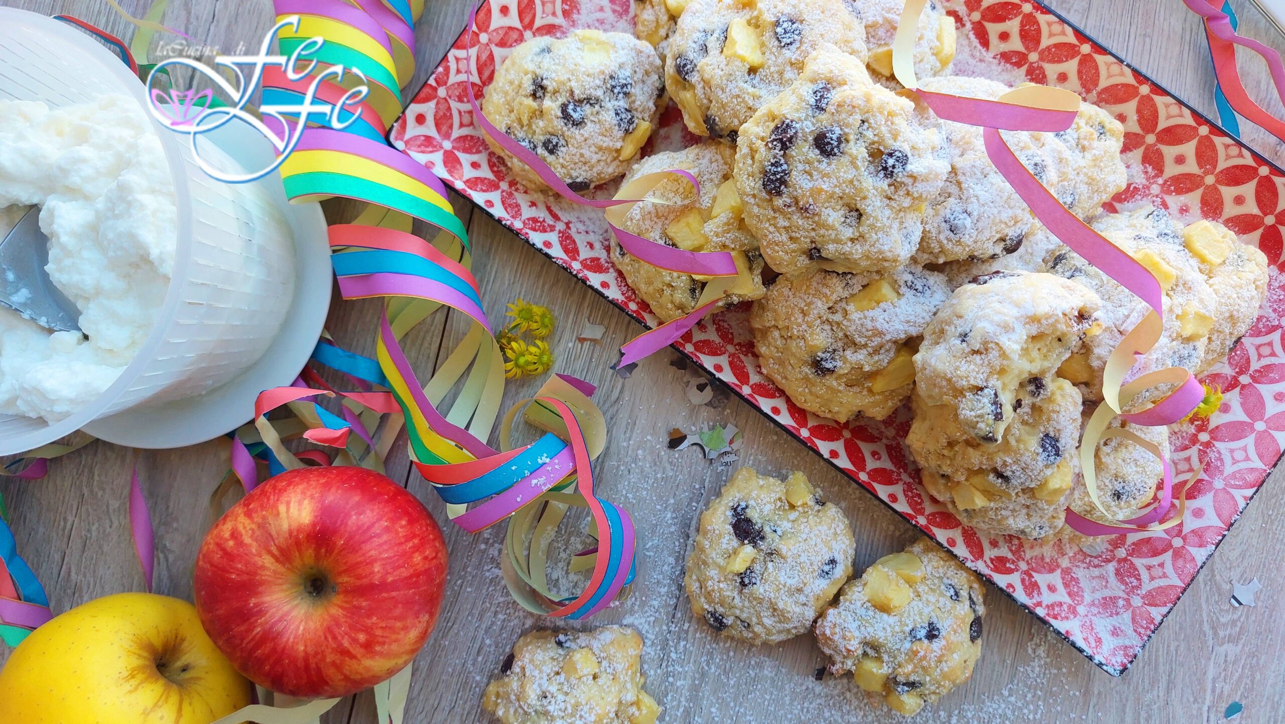BOLINHOS DE CARNAVAL ASSADOS COM MAÇÃ E RICOTA